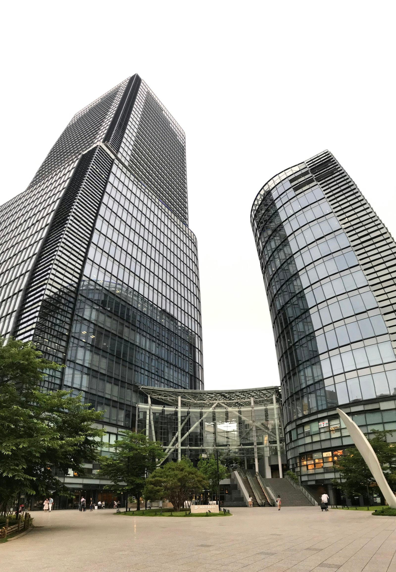 金融機関・士業との連携